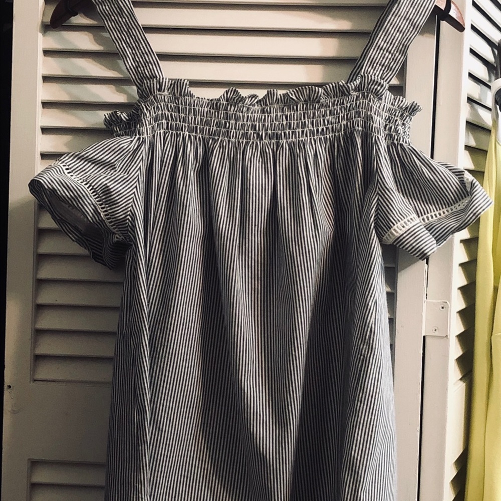 Listed shirt